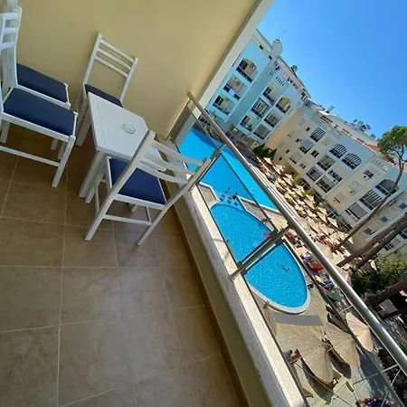 Joni'S Condo 10 Голем Экстерьер фото