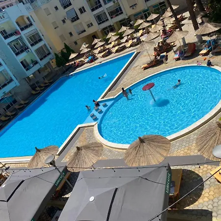 Joni'S Condo 10 Голем Экстерьер фото